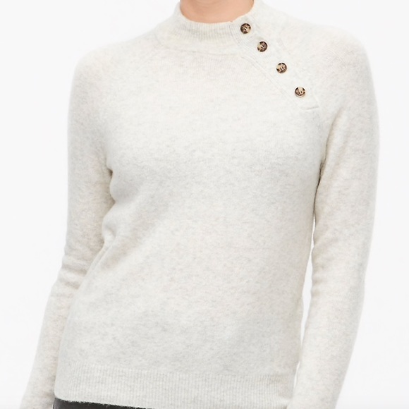 J. CREW Soft Mock Neck Button Shoulder Sweater in Cream, Size XXS - Picture 1 of 10